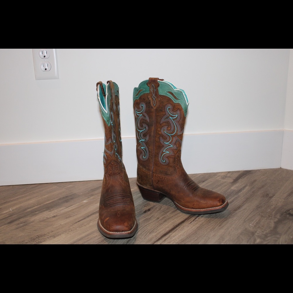 Women’s Justin Teal and Brown Boots